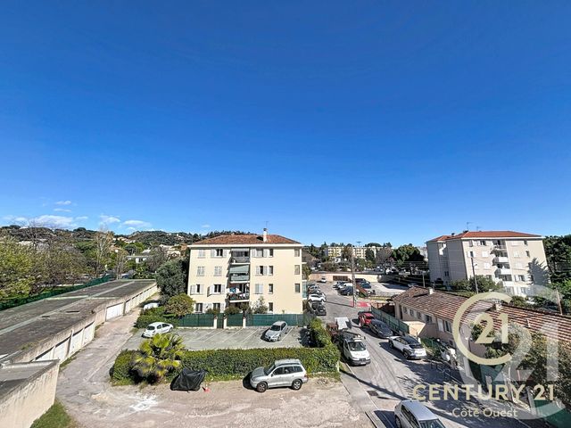 Appartement F4 à vendre - 4 pièces - 59.01 m2 - CANNES LA BOCCA - 06 - PROVENCE-ALPES-COTE-D-AZUR - Century 21 Côté Ouest