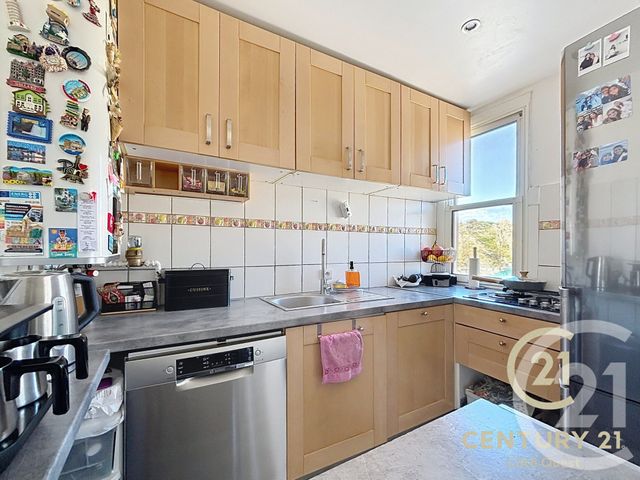 Appartement F4 à vendre - 4 pièces - 59.01 m2 - CANNES LA BOCCA - 06 - PROVENCE-ALPES-COTE-D-AZUR - Century 21 Côté Ouest