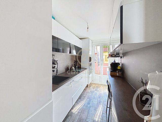 Appartement F4 à vendre - 4 pièces - 80.26 m2 - GRASSE - 06 - PROVENCE-ALPES-COTE-D-AZUR - Century 21 Côté Ouest