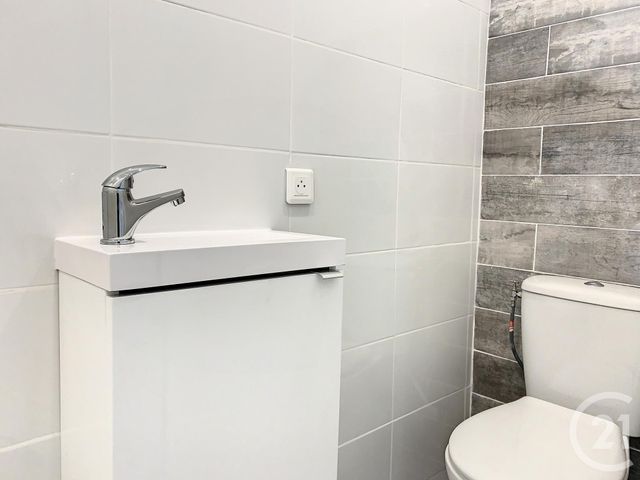 Appartement F2 à louer - 2 pièces - 41.76 m2 - GRASSE - 06 - PROVENCE-ALPES-COTE-D-AZUR - Century 21 Côté Ouest