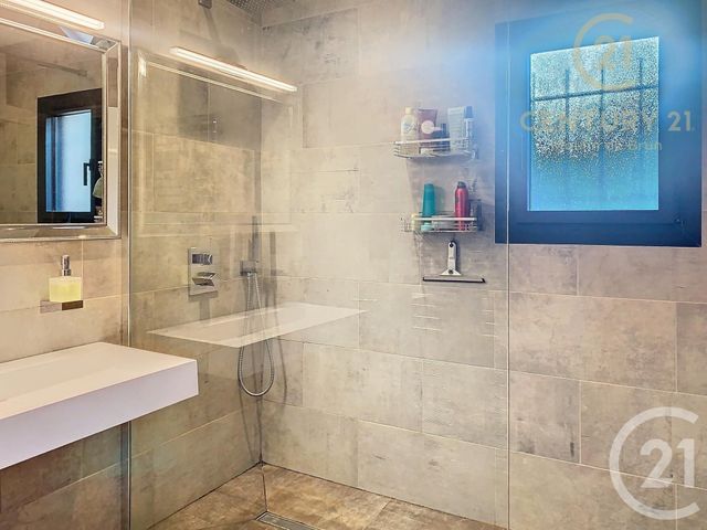 maison à louer - 4 pièces - 135.11 m2 - GRASSE - 06 - PROVENCE-ALPES-COTE-D-AZUR - Century 21 Côté Ouest